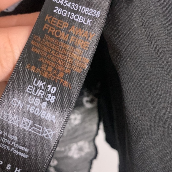 TOPSHOP romantic Ruffle faux wrap short sleeve black flower print dress 4 - Picture 6 of 9